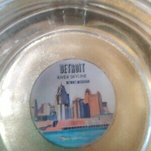Ships wheel Ashtray with Detroit Skyline from 1960''s. For decorative purposes.